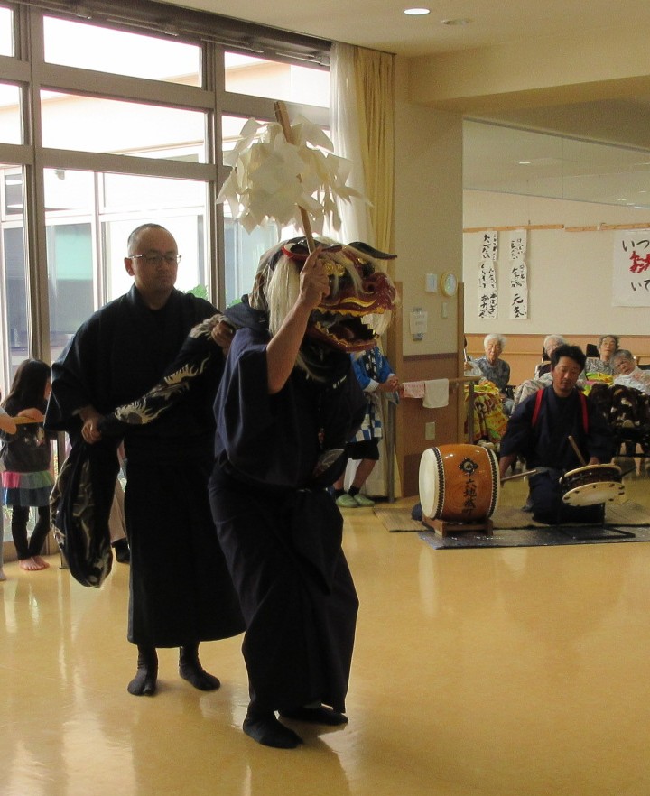 伝統芸　獅子舞