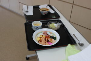 海鮮ちらし寿司（ソフト食）を美味しくいただこう！！