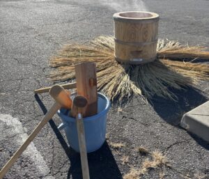 子供から大人まで、地域の力が集結！小規模多機能×ふれあいサロンの年末恒例餅つき大会