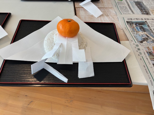 あさぎりの郷でお餅つきと鏡餅作りを行いました。