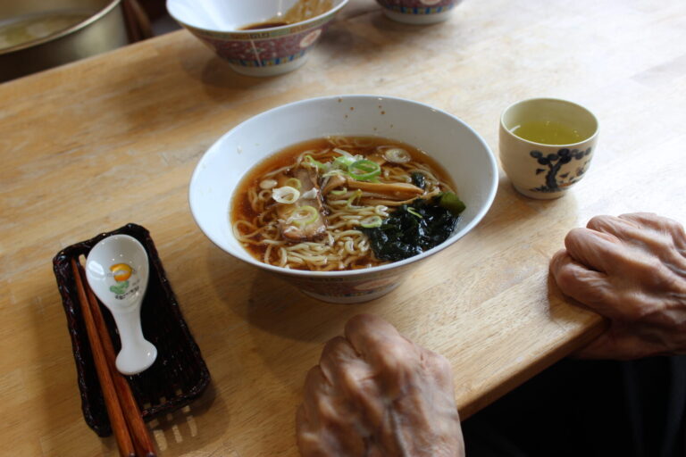 みんなでラーメンを食べよう